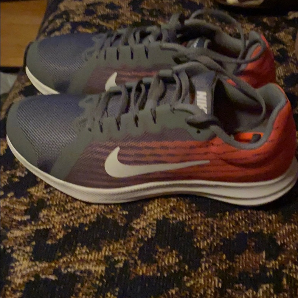 Boys Nike Tennis shoes new